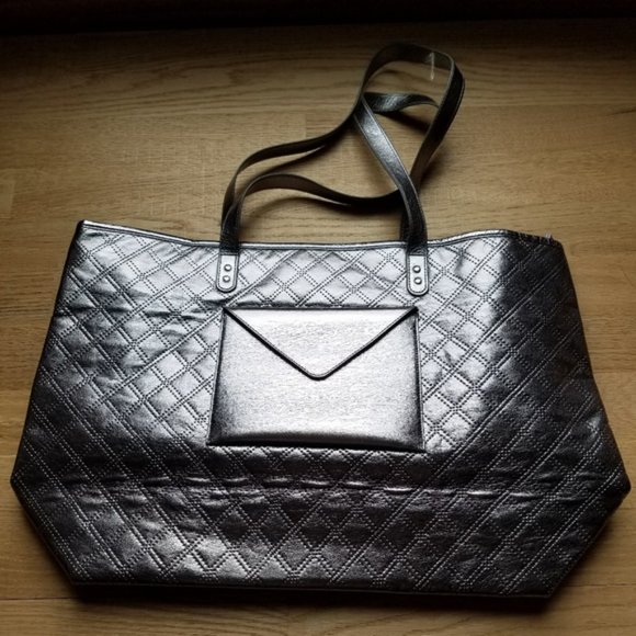 Bath Body Works Metallic Pewter Gray Large Tote Travel Getaway Quilted Bag New - Picture 3 of 8